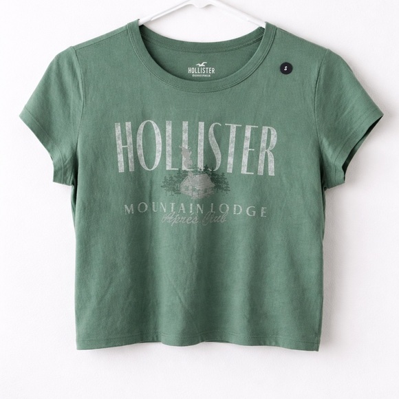 New NWT Hollister Mountain Lodge Graphic Crop Tee - Sage Green - Size Small - Picture 2 of 8